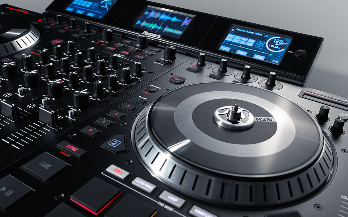Numark NS7 III 4-Channel Motorized Serato DJ Controller NS73 Numark NS7 III 4-Channel Motorized Serato DJ Controller NS73